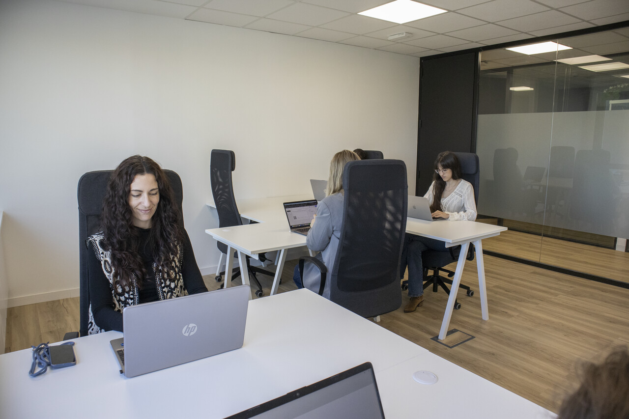 Puesto de coworking en Ciudad Lineal